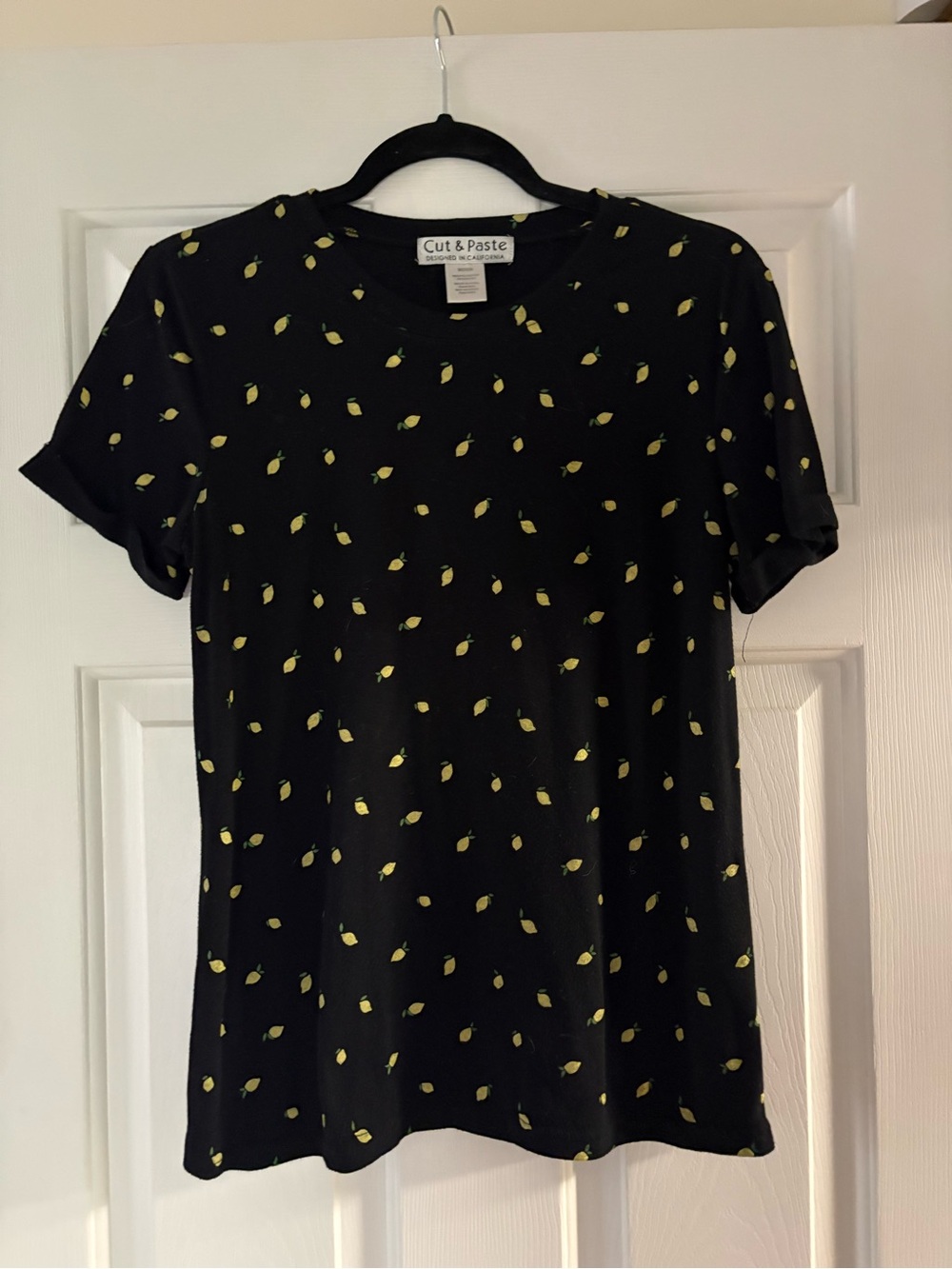 Cut & Paste Black Tee with Yellow Lemon 🍋 Print